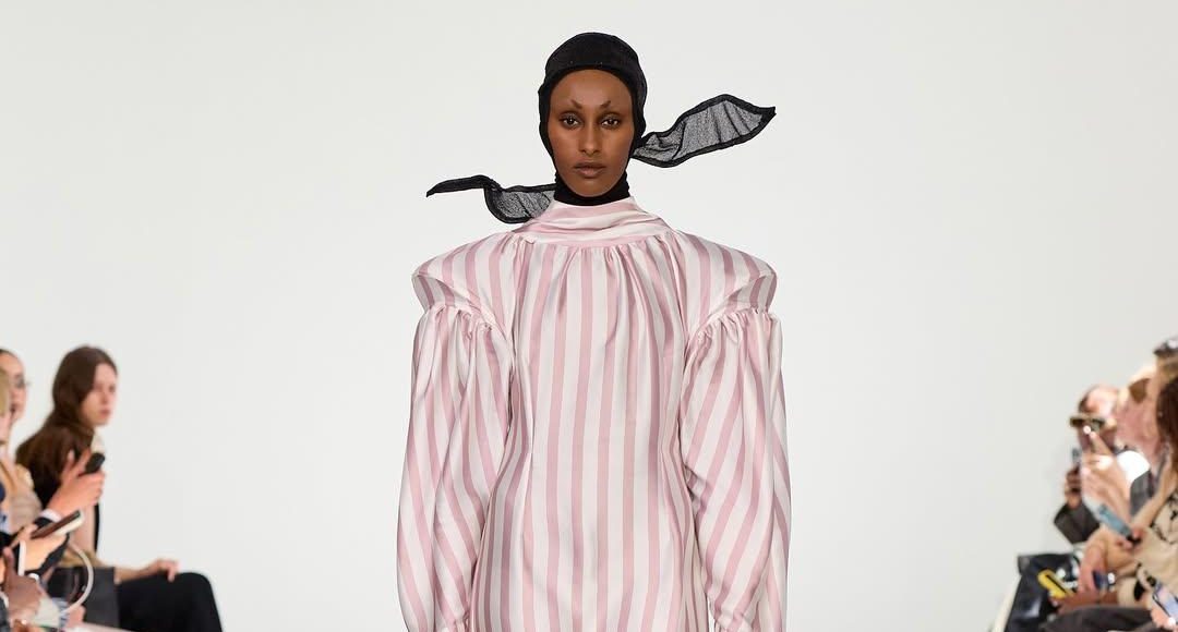 @ravereviewclothes SS26 runway — Photography @jamescochranephoto (1)